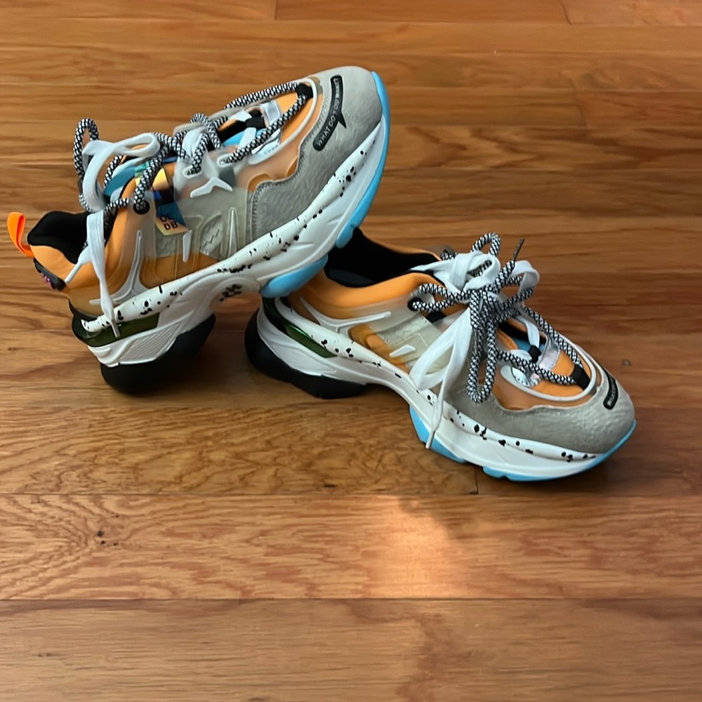 BRAND NEW SHOES | Size: 8 - 8.5